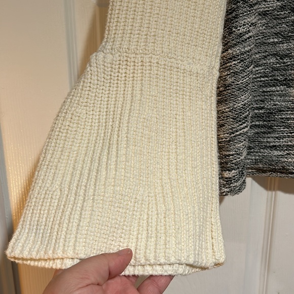 DOLAN Bell Sleeves Sweater - Picture 6 of 9